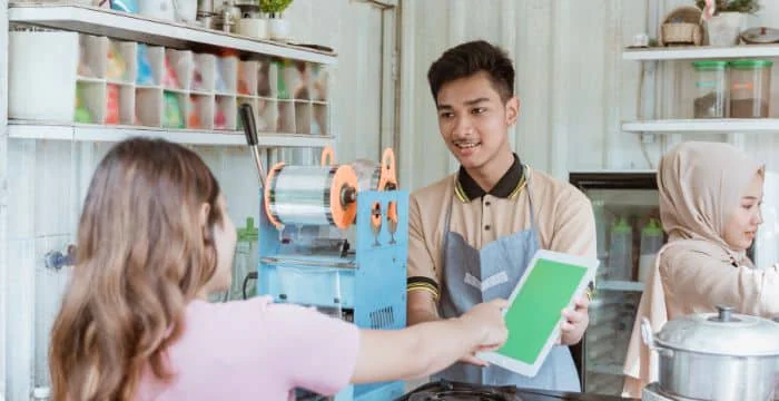 How Automation in F&B Can Help You Manage Multiple Outlets