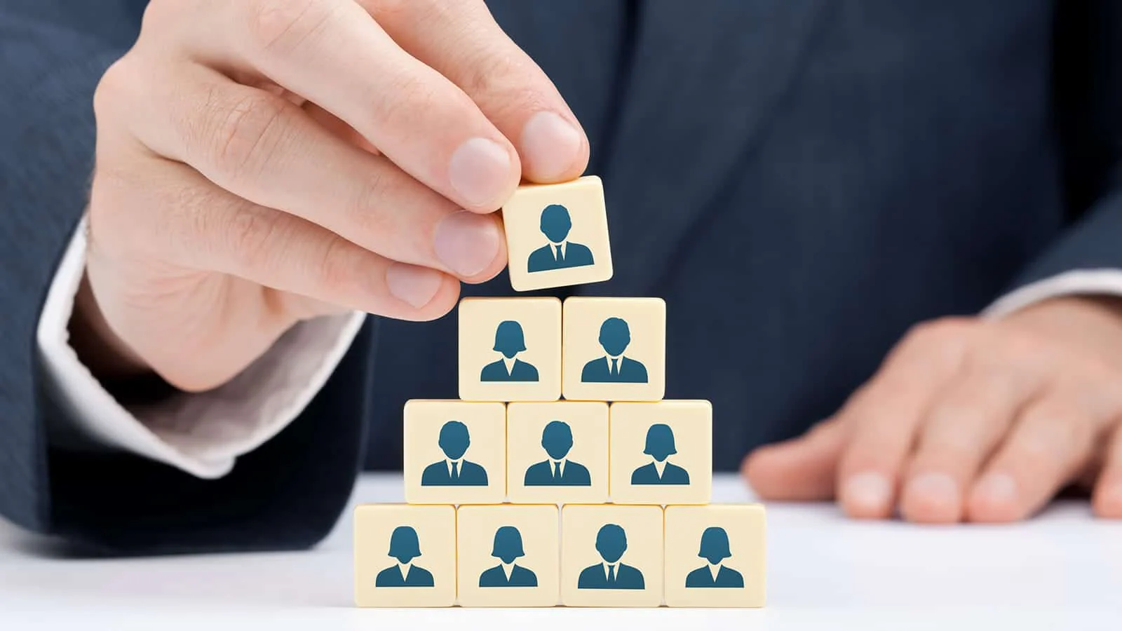 5 Tips and Examples of Corporate Social Responsibility in Retail Industry