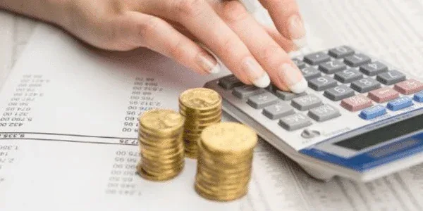 Financial Data for Business Decision Accuracy
