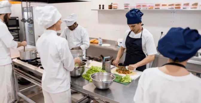 How to Maintain Your Kitchen’s Food Quality by Leveraging Technology
